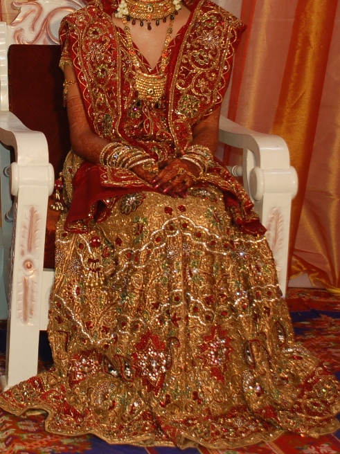 Bridal Eye Makeup: A Step-By-Step Guide For A Stunning Look - Pyaari  Weddings