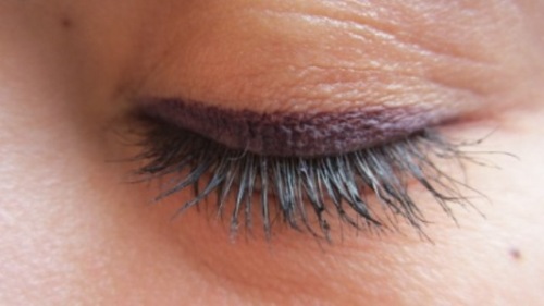 purple eye liner