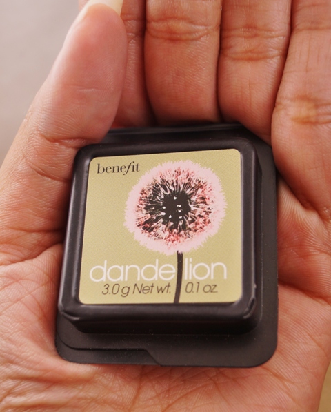 Benefit Dandelion Brightening Face Powder
