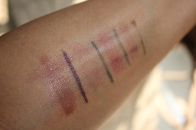 Colorbar Ultimate Makeup Remover - Sensitive Skin swatch test
