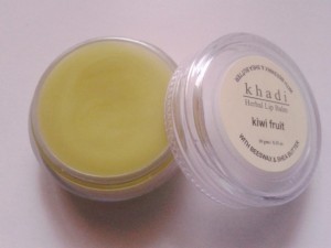Khadi Herbal Lip Balm - Kiwi Fruit (6)