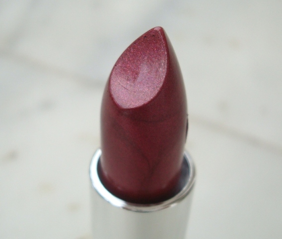 Maybelline colorsensational lipstick Plum Paradise (4)