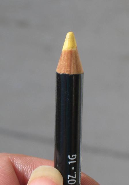 NYX slim eye pencil - yellow