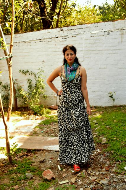 OOTD  Leopard print Maxi Dress and Turquoise Scarf (6)