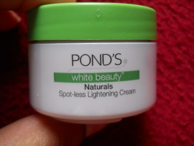 Pond’s+White+Beauty+Naturals+Spotless+Lightening+Cream+Review