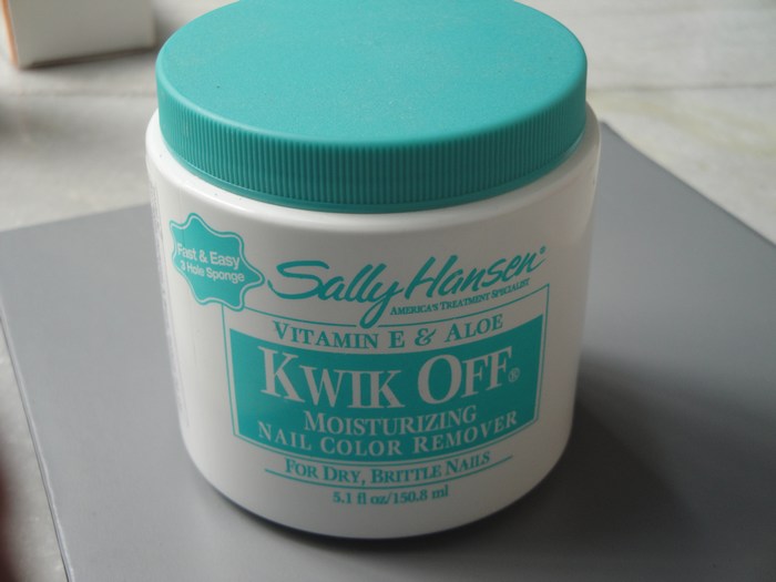 Sally Hiansen Kwik Off Moisturizing Nail Color Remover