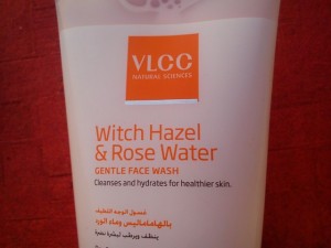VLCC Witch Hazel & Rose Water Gentle Face Wash (4)