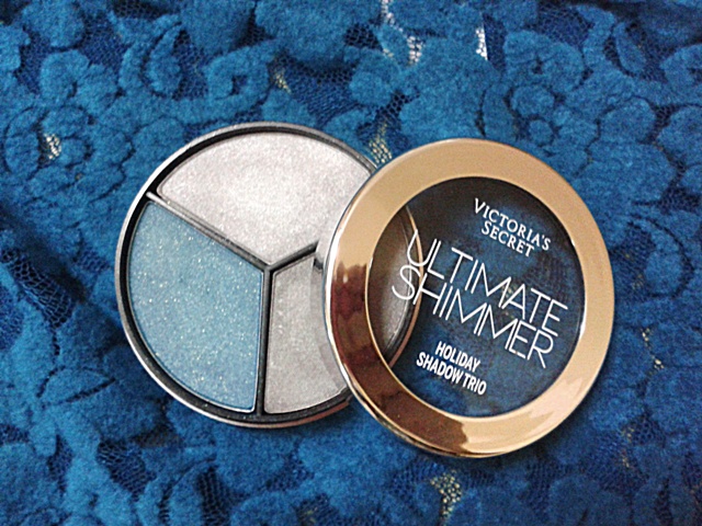 Victoria’s+Secret+Ultimate+Shimmer+Holiday+Shadow+Trio+Review
