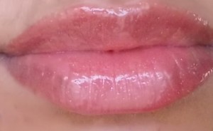 glossy lips (2)