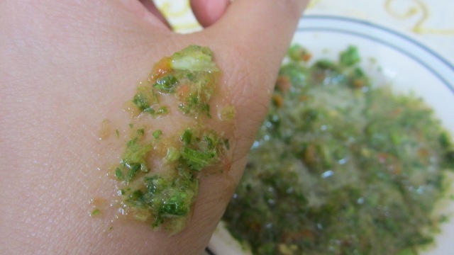 Coriander Face Mask for Pimple Scar Removal - DIY (3)