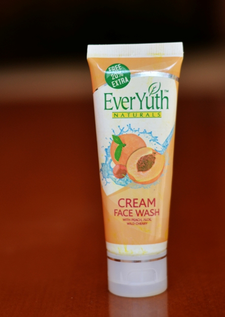 Everyuth+Naturals+Cream+Face+Wash+Review