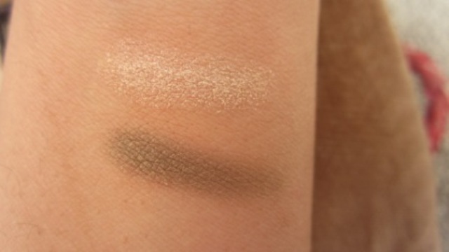 Maybelline Expertwear Eye Shadow Duo- 90D Sunkissed Olive swatches