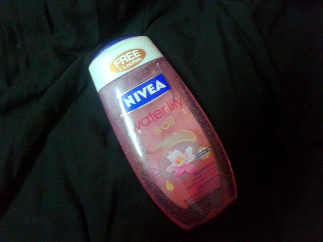 Nivea Waterlily And Oil Shower Gel