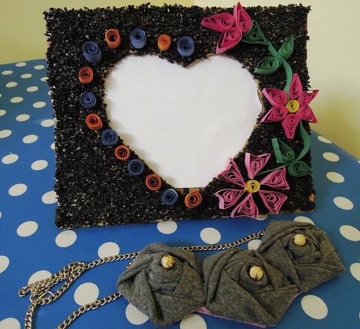 Paper quilled photo frame