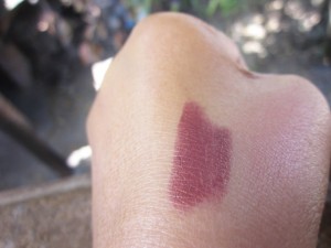 Revlon Super Lustrous Lipstick Violet Chrome swatch