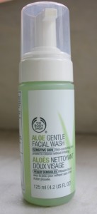 The Body Shop Aloe Gentle Facial Wash (2)