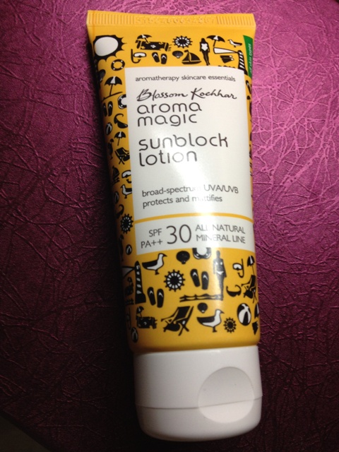 Aroma Magic Sunblock Lotion SPF30 PA++