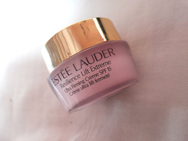 Estee+Lauder+Resilience+Lift+Extreme+Ultra+Firming+Creme+SPF 15+Review