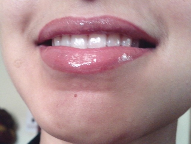 Glossy lips (3)