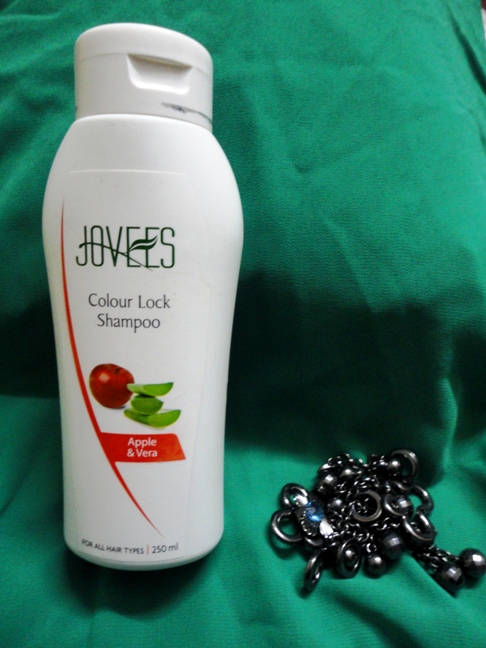 Jovees+Colour+Lock+Shampoo+Review