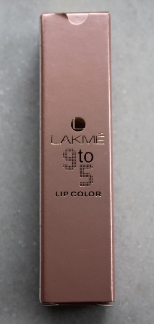 Lakme+9+to+5+Scarlet+Drill+Lipstick+Review