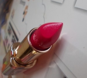 Loreal Color Riche Lipstick Intense Fuchsia (2)