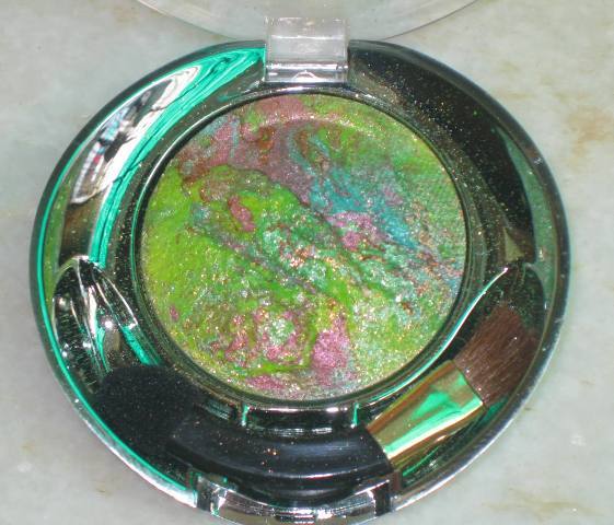 Milani Marbleized Baked Eyeshadow Green Fortune  (5)