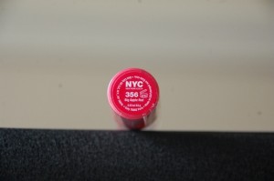 NYC Applelicious Glossy Lip Balm - Big Apple Red (5)