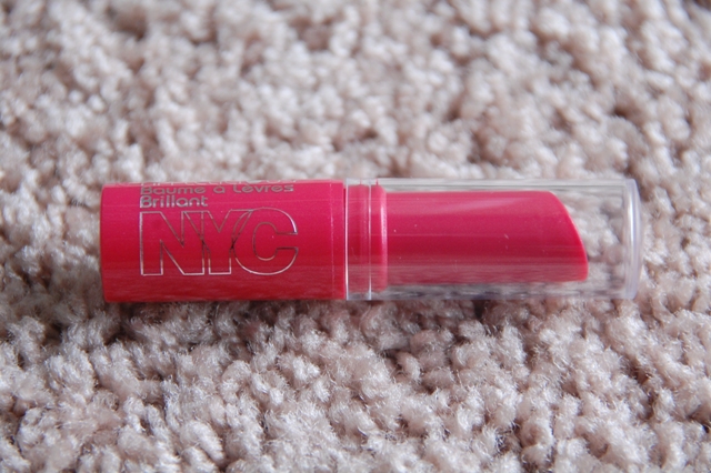 NYC Applelicious Glossy Lip Balm - Big Apple Red (6)