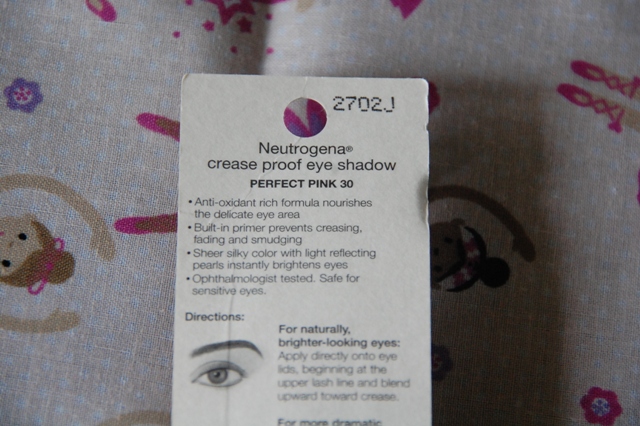 Neutrogena Crease Proof Eyeshadow Perfect PInk (4)