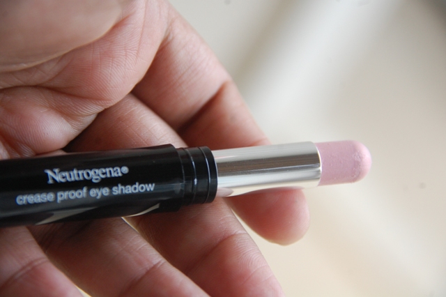 Neutrogena Crease Proof Eyeshadow Perfect PInk (8)