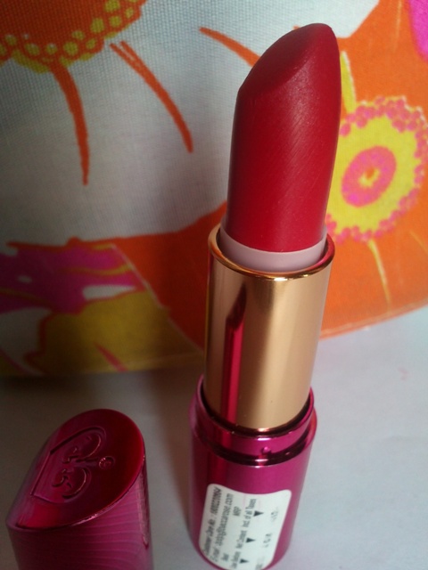 Rimmel Color Show Off Lipstick - Be Bold (6)