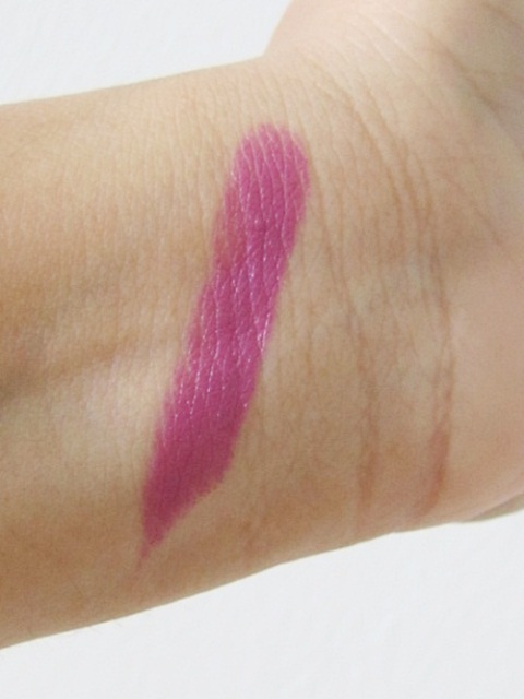 Rimmel London Lasting Finish Lipstick in 085 Royalty swatches