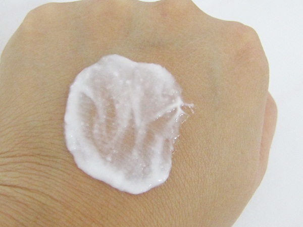 Simple Clear Skin Oil Balancing Facial Scrub Review 6