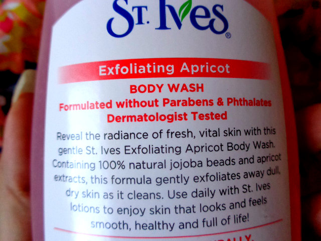 St. Ives Exfoliating Body Wash - Apricot