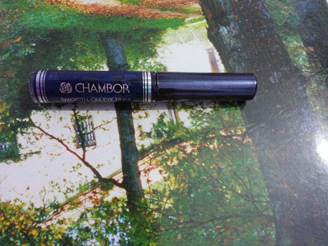 Chambor+Smooth+On+Eyeliner+in+Cobalt+Blue+Review