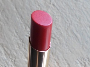 Lakme 9 to 5 Lip Color Red Coat (2)