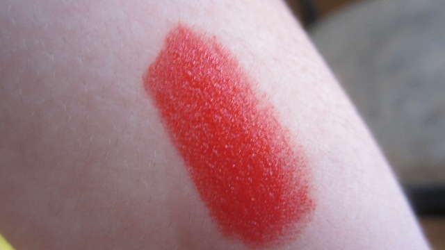 Loreal color riche lipstick perfect red swatch