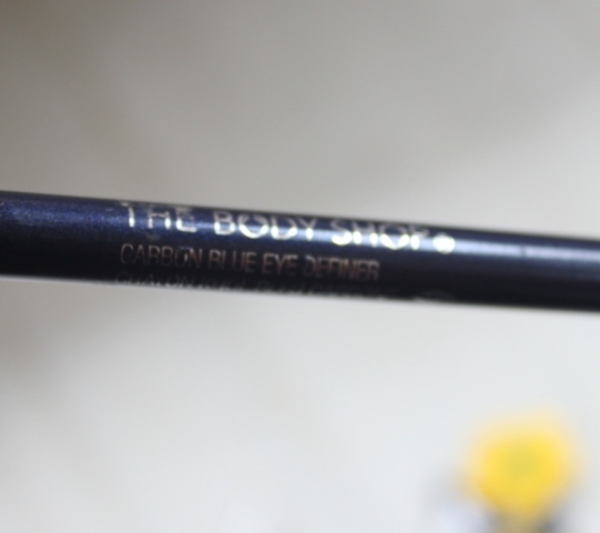 The Body Shop-Carbon Blue Eye Definer (4)