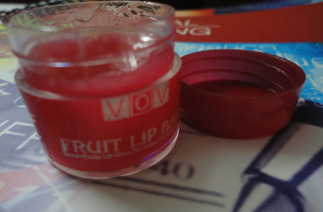 VOV-Fruit-LipBalm-in-Strawb