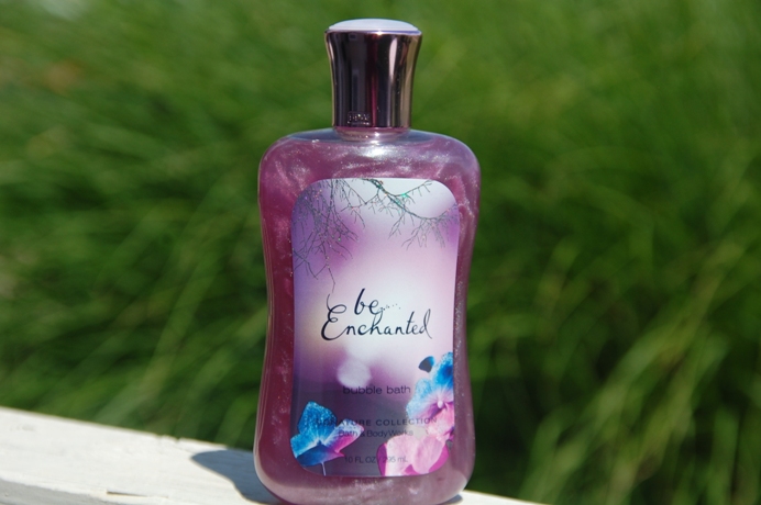 Bath+and+Body+Works+Be+Enchanted+Bubble+Bath+Review