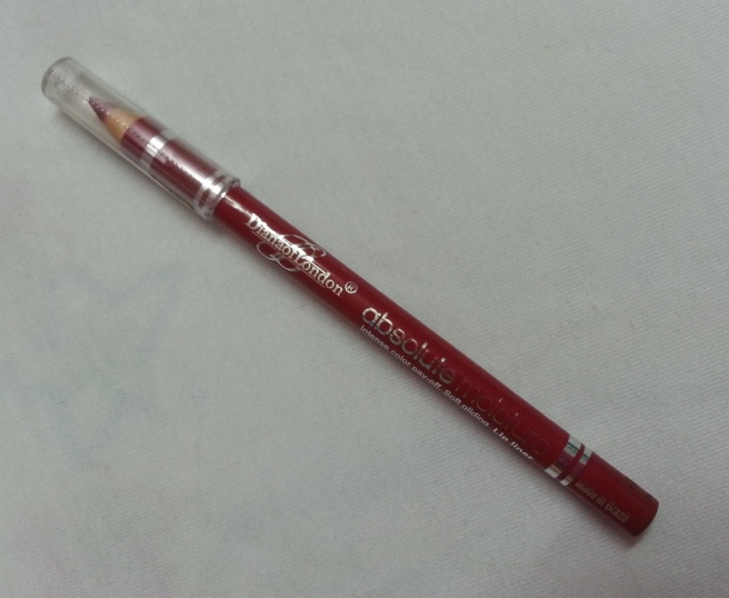 Diana+of+London+Absolute+Moisture+Lip+Liner+in+Cardinal+Red+Review