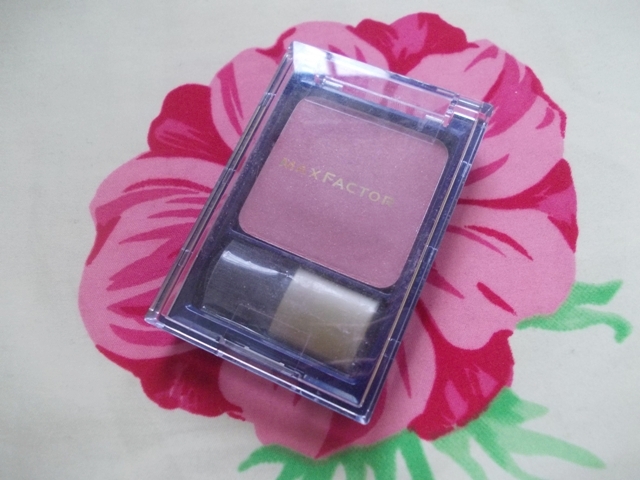Maxfactor Flawless Perfection Blush  Natural Glow