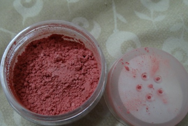 Maybelline Mineral Power Blush in Gentle Pink 4