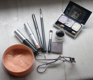 Metallics Silver & Purple Grey Smokey Eye Makeup Tutorial (1)