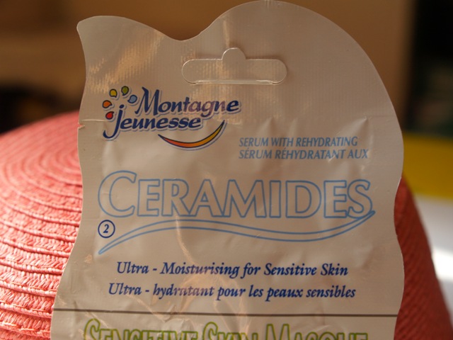 Montagne Jeunesse Ceramides and Sensitive Skin Masque2