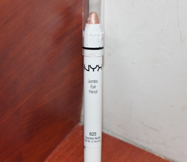 NYX+Jumbo+Eye+Pencil+in+Sparkle+Nude+Review
