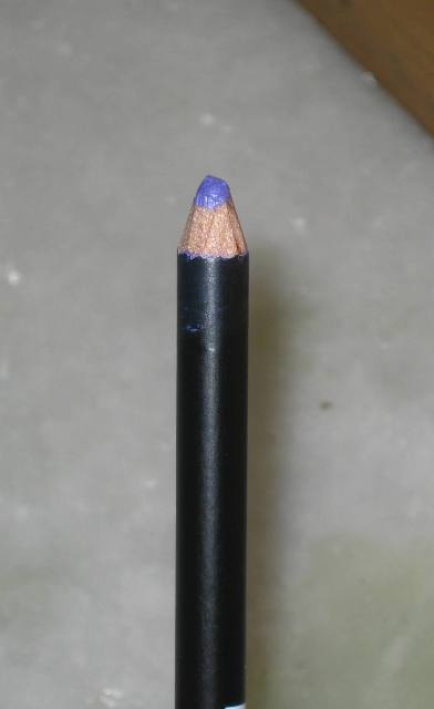 NYX Long Pencil Eye - Lilas (4)