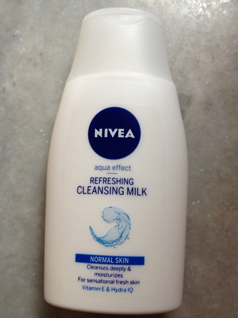 Nivea Aqua Effect Refreshing Cleansing Milk
