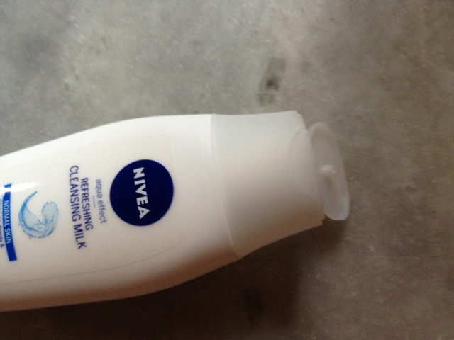 Nivea Aqua Effect Refreshing Cleansing Milk (5)